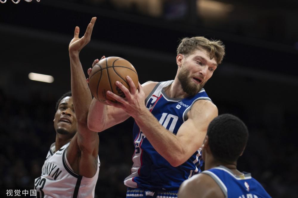 她不仅能为 她不仅能为